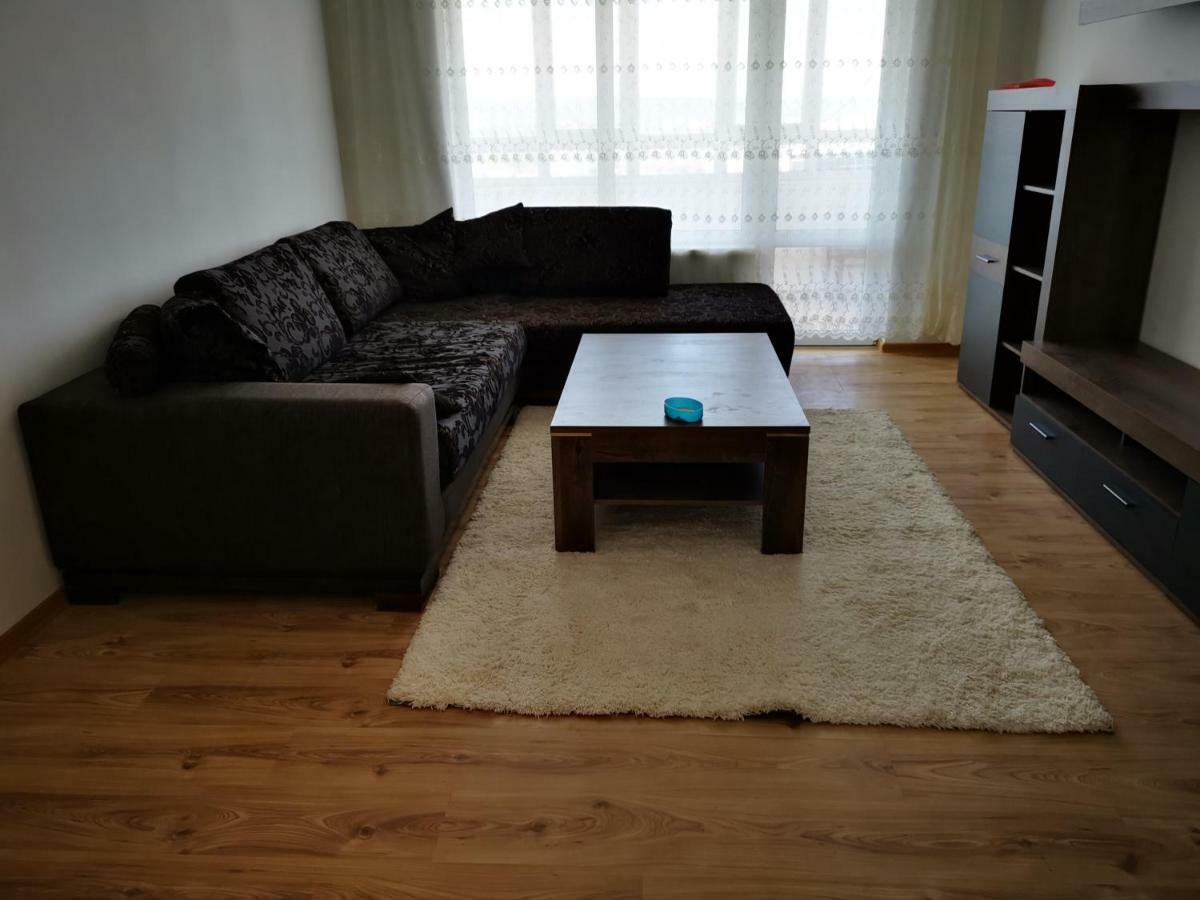 Tora Mora Appartamento Varna Esterno foto