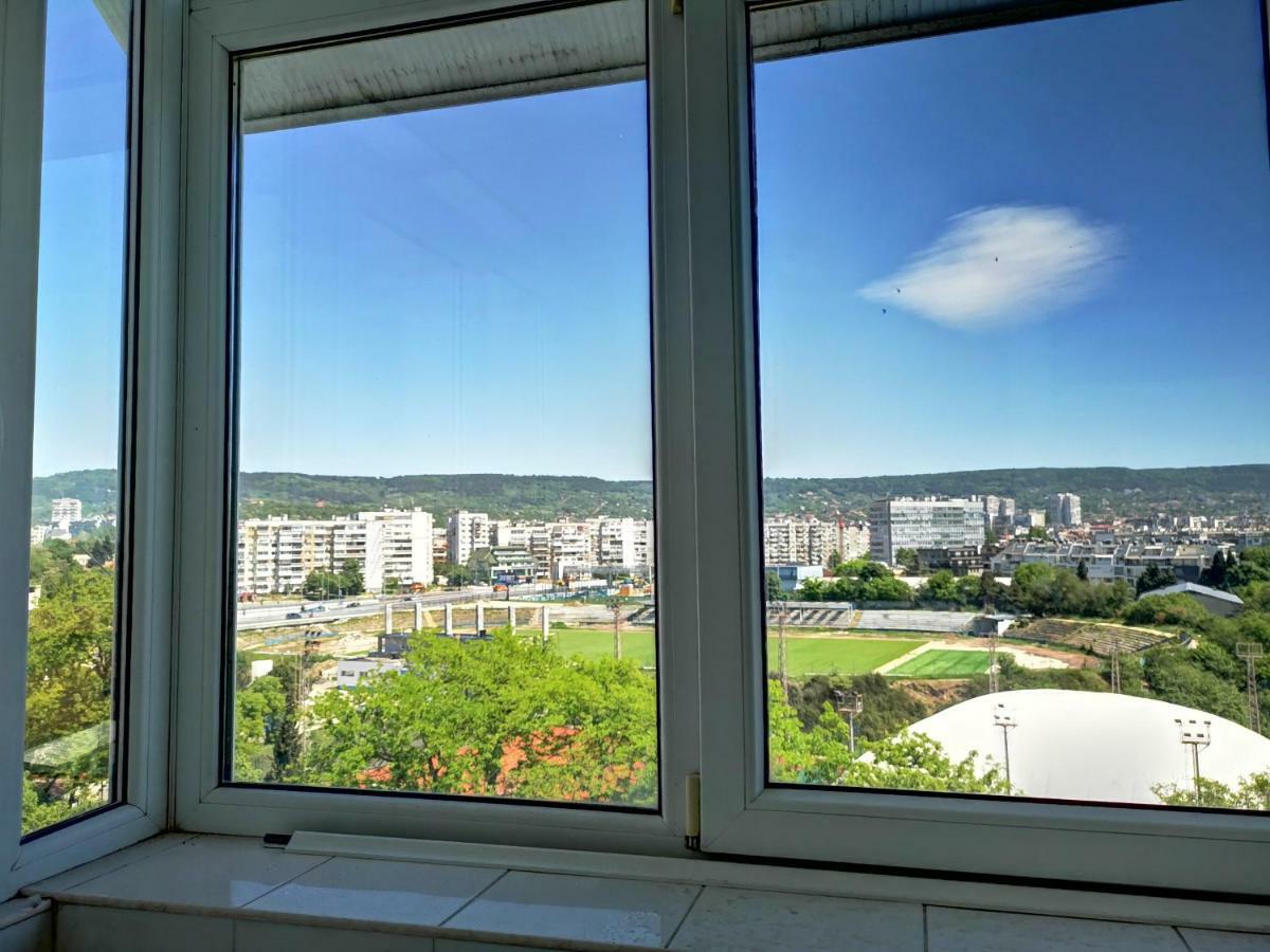 Tora Mora Appartamento Varna Esterno foto